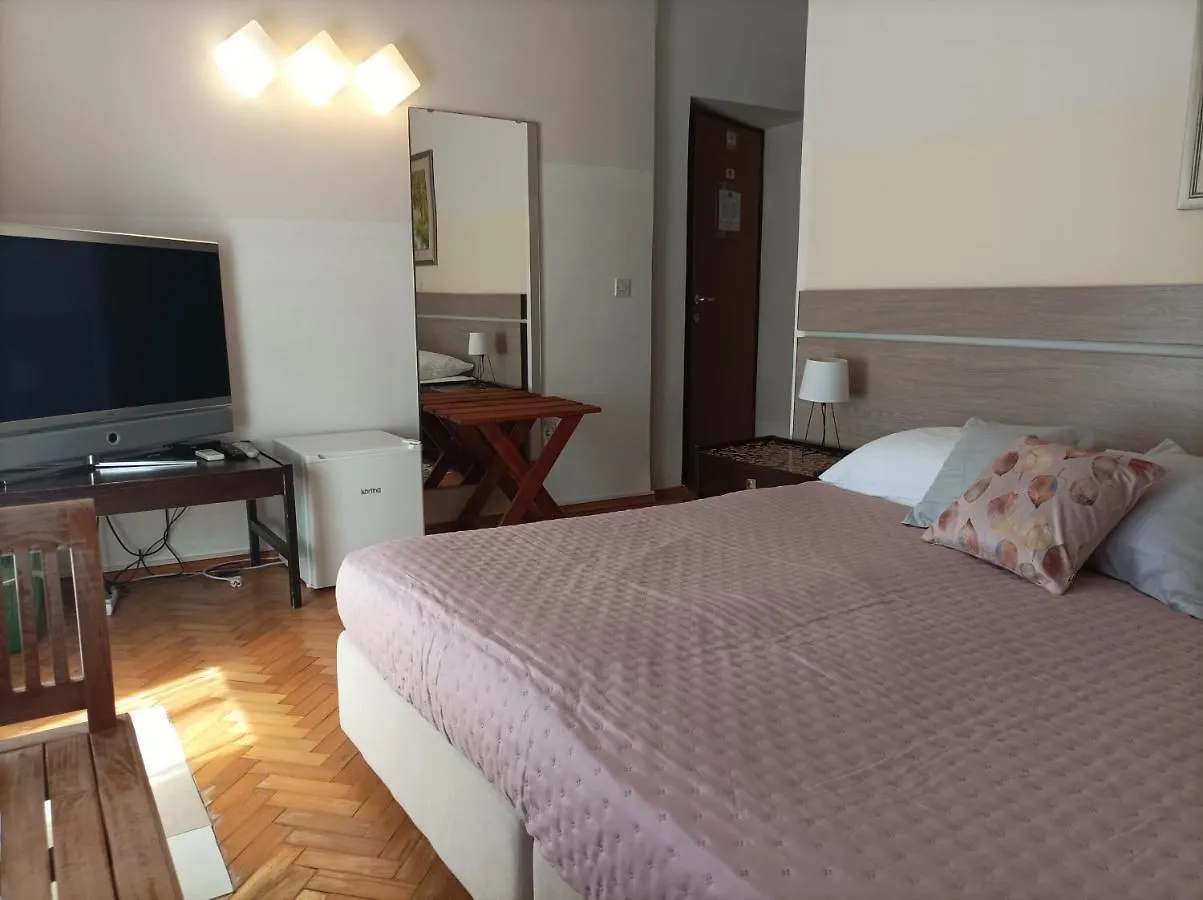 Villas Arbia - Rio By The Beach Banjol Hotel