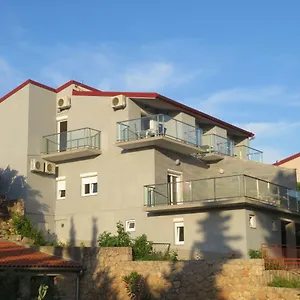 https://vila-velvet-starigrad-paklenica.hotelinzadar.com